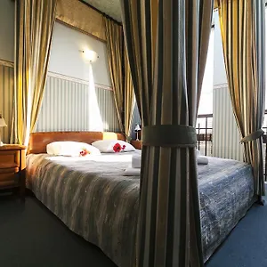 Отель Fort Hotel, Варшава