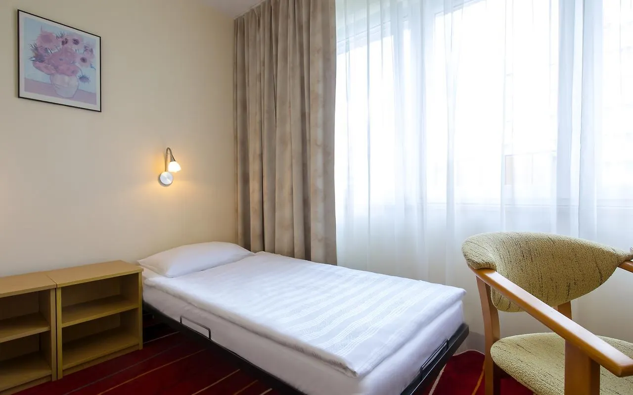 Hotel Aramis Varsovia 0*,