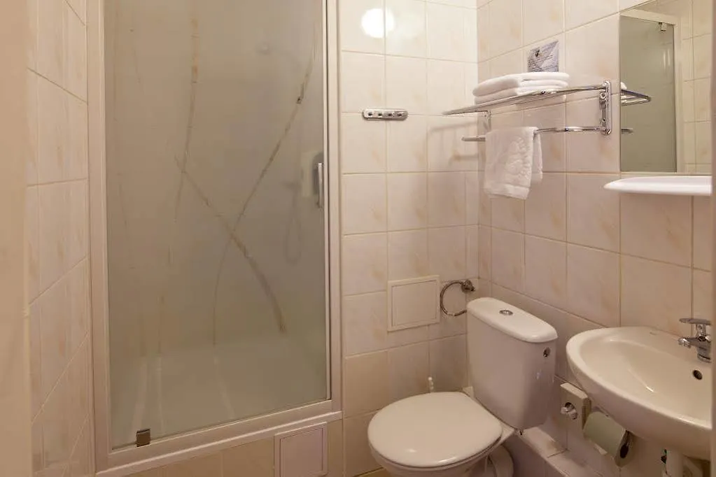 Hotel Aramis Varsovia Polonia