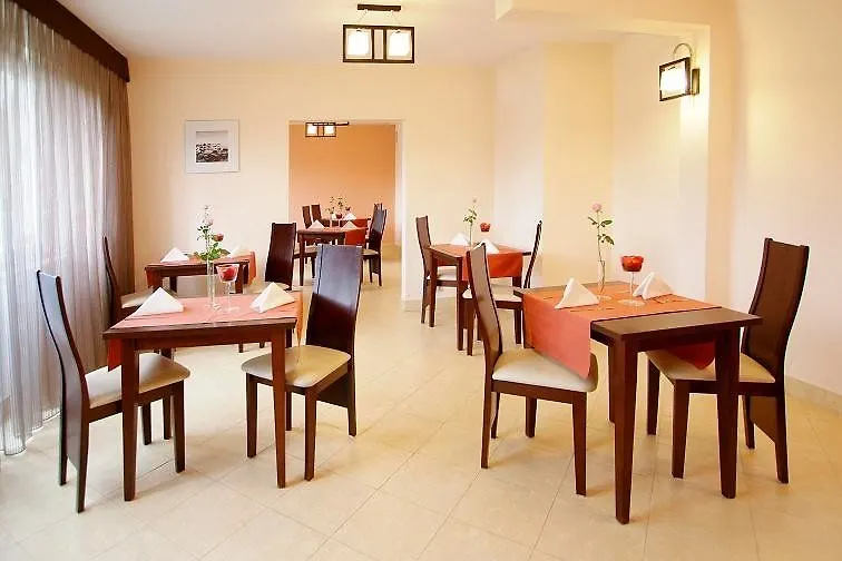 Hotel Aramis Varsovia 0*,  Polonia